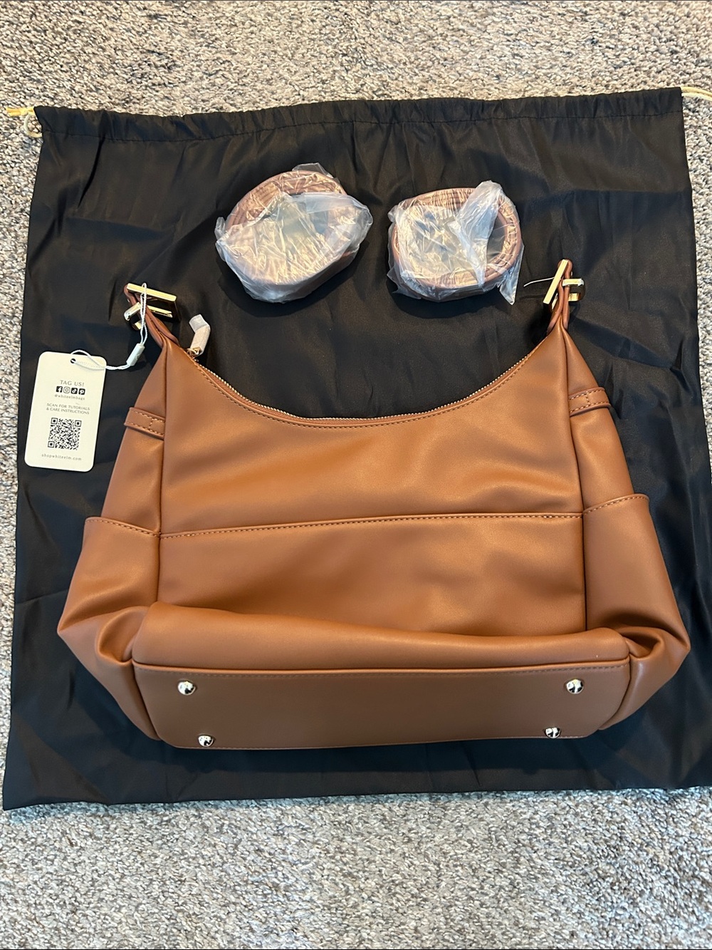 White Elm Camille Hobo Caramel NWT - Picture 3 of 13